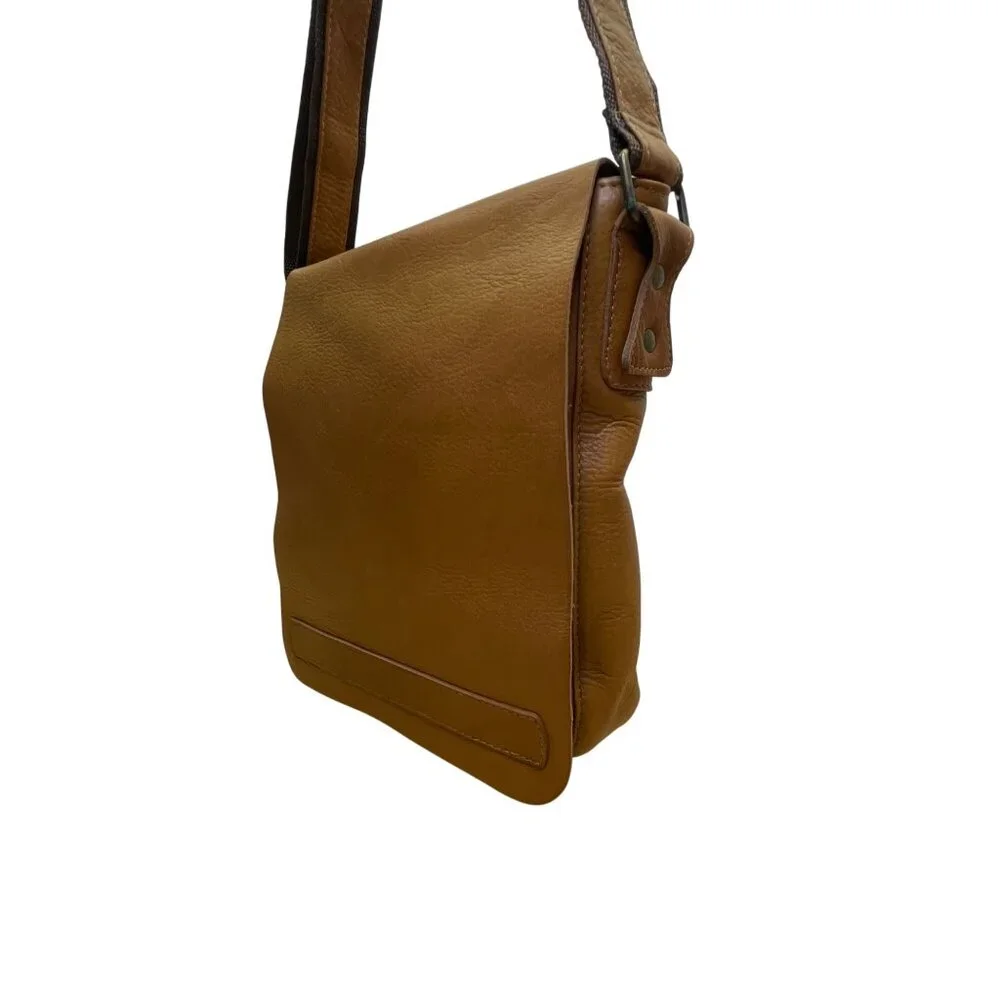 Latico Unisex Brown Leather Adjustable Strap Spacious Interior Crossbody Bag - Picture 2 of 11